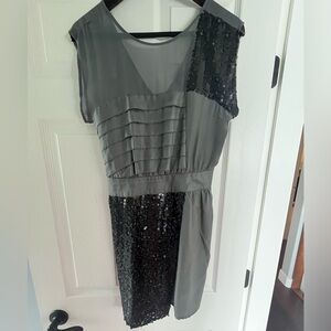 Grey sequins silk dress with textured details. Size 6US or UK10
